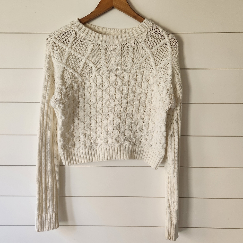 Women's Aeropostale Size XS White Sweater